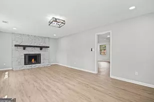6883 Creekmoor Ln, Riverdale, GA 30296 - Photo 21