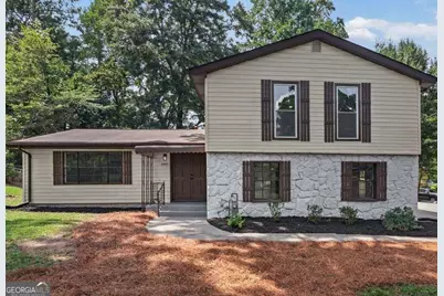 6883 Creekmoor Lane, Riverdale, GA 30296 - Photo 5