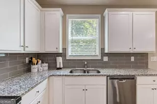 480 White Trillium Dr, Hoschton, GA 30548 - Photo 11