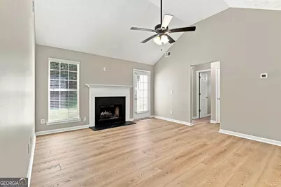 195 Creekside Dr, Grantville, GA 30220 - Photo 7