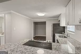 1370 W Hancock Ave, Athens, GA 30606 - Photo 9