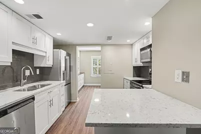 2752 Meadow Mere E, Atlanta, GA 30341 - Photo 11