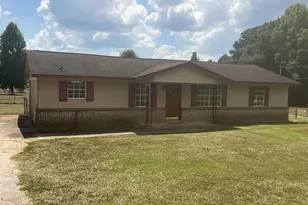 1529 S Davis Rd, Lagrange, GA 30241 - Photo 1