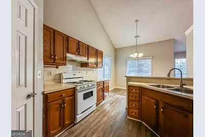 5724 Rex Mill Creek, Rex, GA 30273 - Photo 5