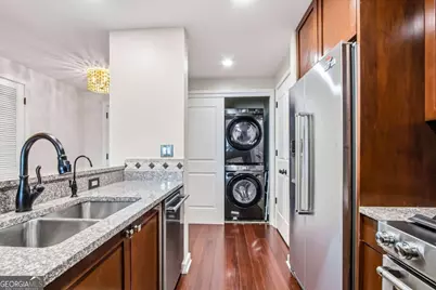 3338 Peachtree Road NE #2105, Atlanta, GA 30326 - Photo 11
