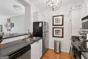 1207 River Green Dr NW, Atlanta, GA 30327 - Photo 5
