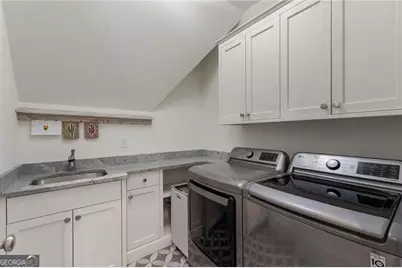 1055 Bellevue Drive NE, Atlanta, GA 30306 - Photo 27