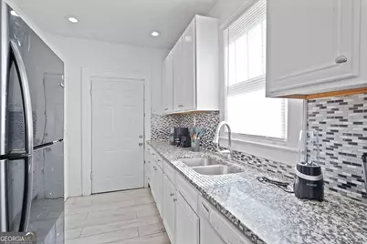 1789 Taylor Avenue, East Point, GA 30344 - Photo 3