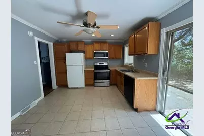 111 Glendale Court, Warner Robins, GA 31088 - Photo 3