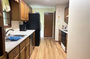 3929 Memorial Dr, Waycross, GA 31503 - Photo 9