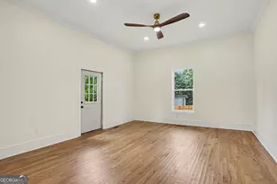117 Holmes St, Barnesville, GA 30204 - Photo 5