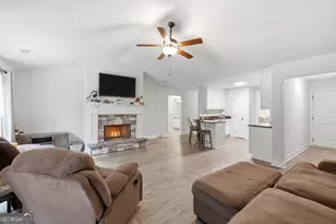 122 Pecan St, Danielsville, GA 30633 - Photo 7