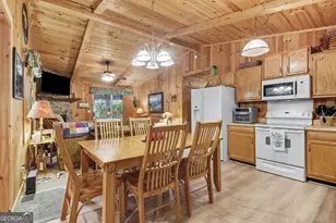 77 Violet Ln, Clayton, GA 30525 - Photo 9