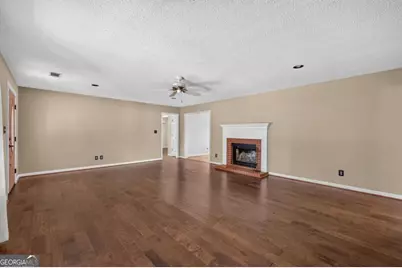 138 Lakeshore Circle NE, Milledgeville, GA 31061 - Photo 7