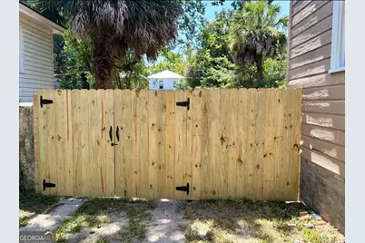 627 W 39th Street, Savannah, GA 31415 - Photo 13