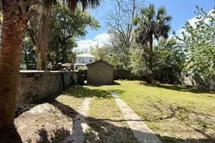 627 W 39th St, Savannah, GA 31415 - Photo 15