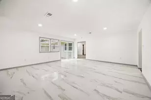 145 Wall St, Warner Robins, GA 31088 - Photo 11
