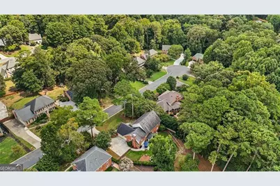 877 Guinevere Way SW, Lilburn, GA 30047 - Photo 47