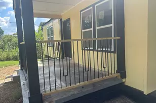 890 Center Hill Ave NW, Atlanta, GA 30318 - Photo 1