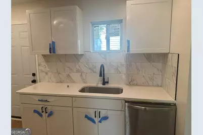 890 Center Hill Avenue NW, Atlanta, GA 30318 - Photo 17