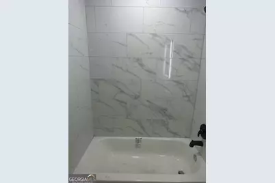 890 Center Hill Avenue NW, Atlanta, GA 30318 - Photo 5