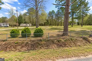 147 James Dr, Albany, GA 31705 - Photo 1