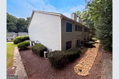 18 Springhedge Court SE, Smyrna, GA 30080 - Photo 9