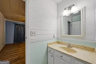 4290 Fairfax Dr, Macon, GA 31206 - Photo 9