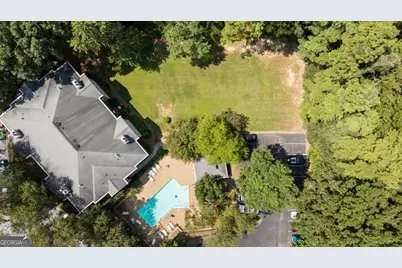 611 Barrington Hills Drive, Sandy Springs, GA 30350 - Photo 11