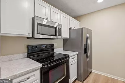 611 Barrington Hills Drive, Sandy Springs, GA 30350 - Photo 21