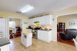 1813 N Leah Ln, Statesboro, GA 30461 - Photo 1