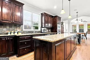 8915 Maple Run Trail, Gainesville, GA 30506 - Photo 7