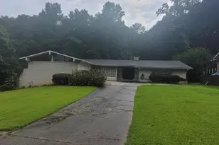 2250 Crestknoll Cir, Decatur, GA 30032 - Photo 1