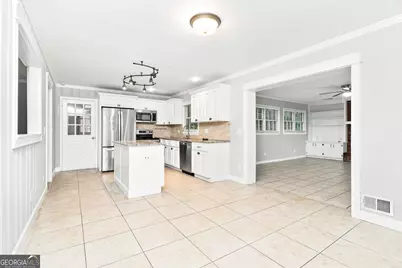 2321 Hollyridge Drive SW, Marietta, GA 30060 - Photo 9