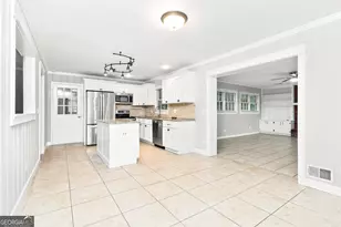2321 Hollyridge Dr SW, Marietta, GA 30060 - Photo 9