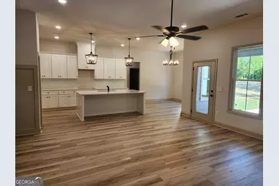642 Shelnut, Locust Grove, GA 30248 - Photo 3
