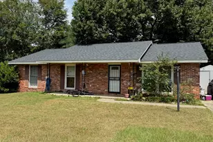 1604 Susan Ln, Columbus, GA 31907 - Photo 1