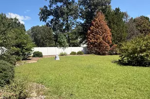 201 Strawberry Cir, Dublin, GA 31021 - Photo 27
