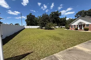201 Strawberry Cir, Dublin, GA 31021 - Photo 11