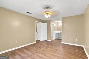 2092 S Sherwood Dr, Valdosta, GA 31602 - Photo 11