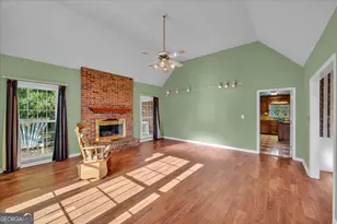 105 Julie's Cir, Perry, GA 31069 - Photo 7