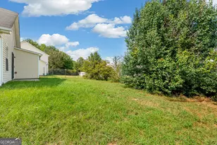 247 Marsh Glen Dr, Jonesboro, GA 30238 - Photo 3