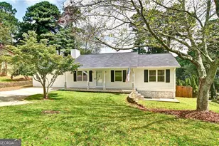 6428 Paradise Point Rd, Flowery Branch, GA 30542 - Photo 9