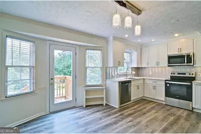 6428 Paradise Point Road, Flowery Branch, GA 30542 - Photo 3