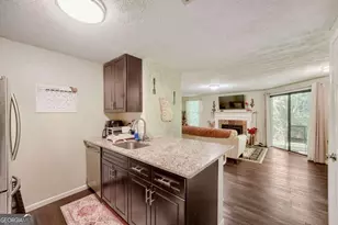 6351 Wedgeview Ct, Tucker, GA 30084 - Photo 9