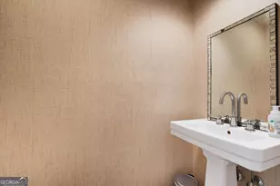 1075 High Point Dr NE, Atlanta, GA 30306 - Photo 15