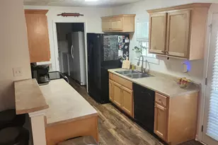 166 Fellowship Dr, Barnesville, GA 30204 - Photo 3