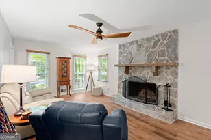 4977 Kings Wood Dr NE, Roswell, GA 30075 - Photo 5