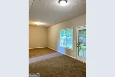 8262 Parkwood Place, Jonesboro, GA 30238 - Photo 11