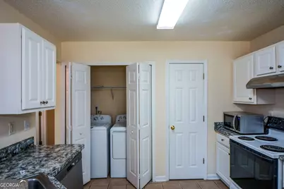 4511 Ravenwood Place # 70, Union City, GA 30291 - Photo 17